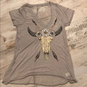 Chaser long horn skull tee